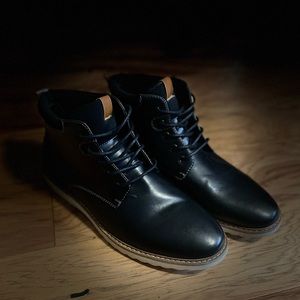 Men’s sz 11 Boots